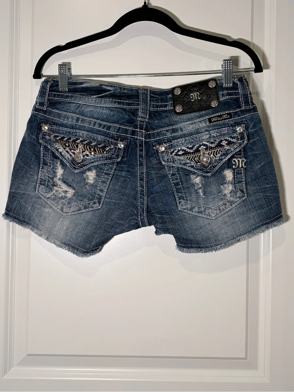 Miss Me Aztec Patch Distressed Denim Cutoff Shorts Size 27 Sequin Geometric